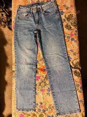 Aeropostale mid rise ankle straight jeans in size 2